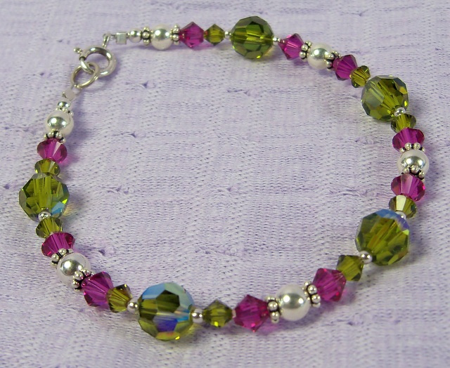 NEW! Swarovski Olive and Fuschia Bracelet