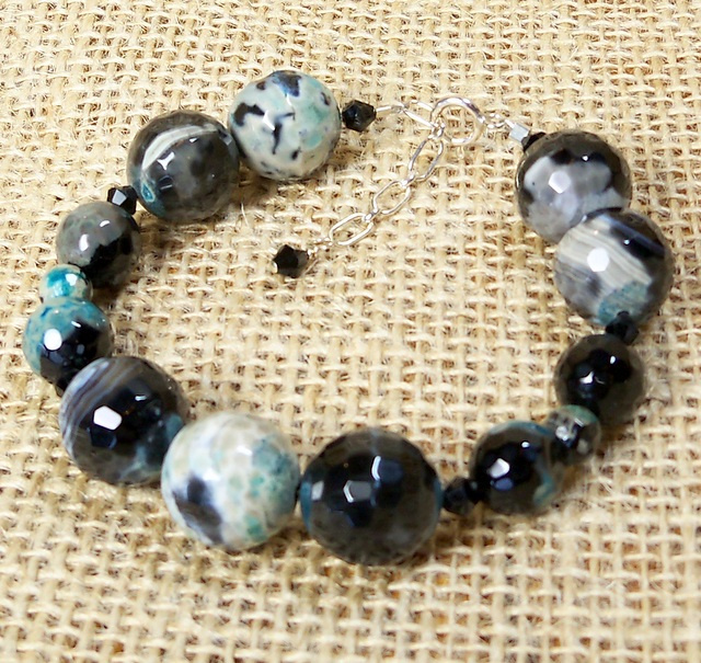 NEW! Palace Green Agate and Crystal Bracelet
